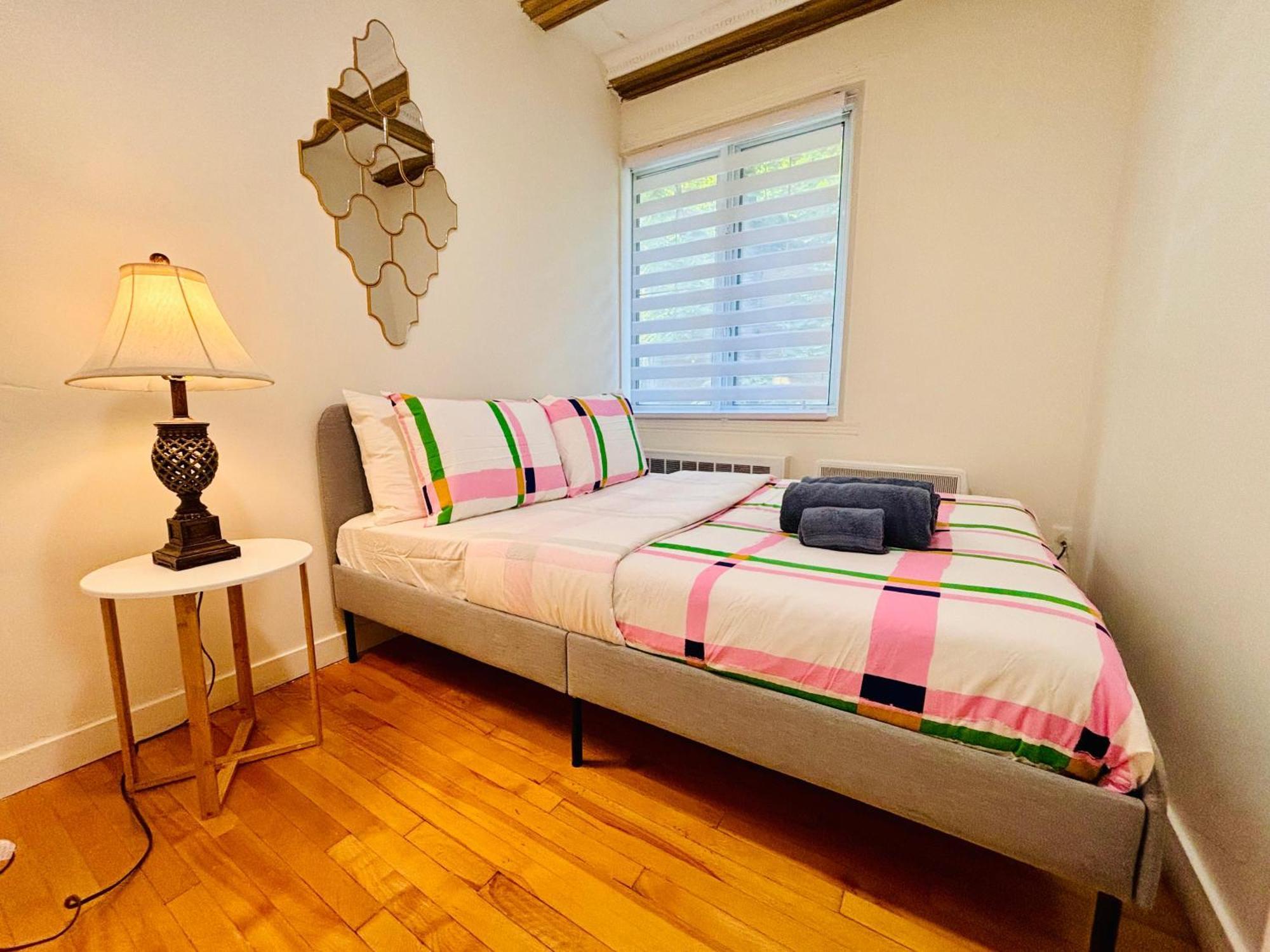 Ultimate Family And Group Destination - Free Parking - 14 Sleeps *